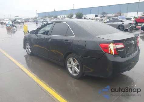 2014 Toyota Camry Se z USA, uszkodzony, nr VIN 4T1BF1FK5EU319850